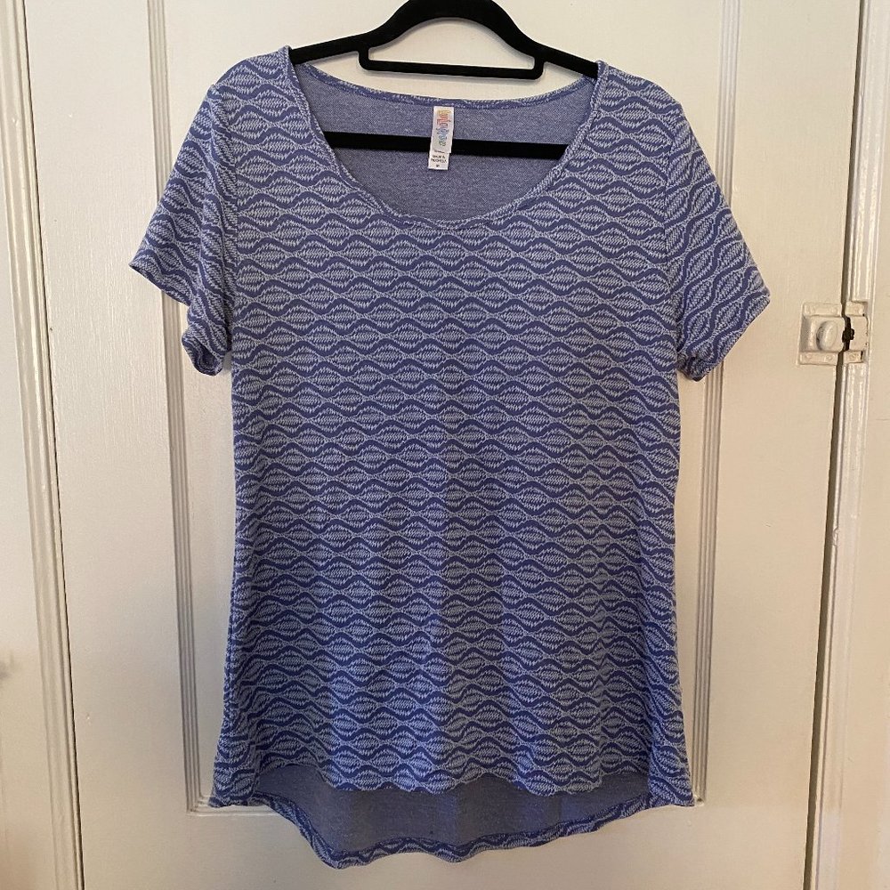 Medium LuLaRoe Classic T